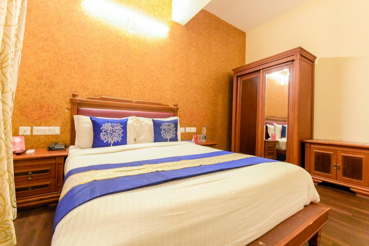 Hotel Oyo 4802 Cochin Residency 3*