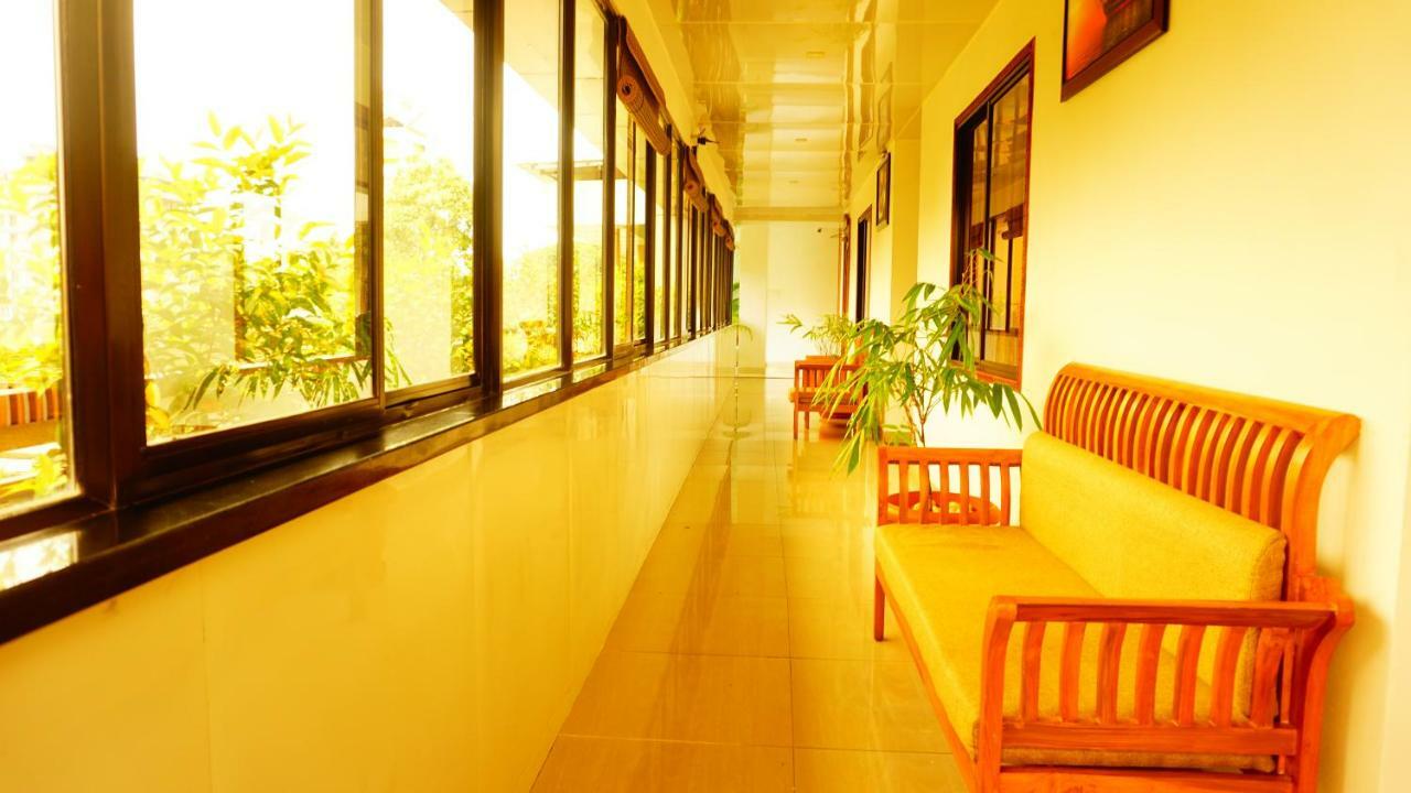 Thayamkery's Royal Hotel 2*