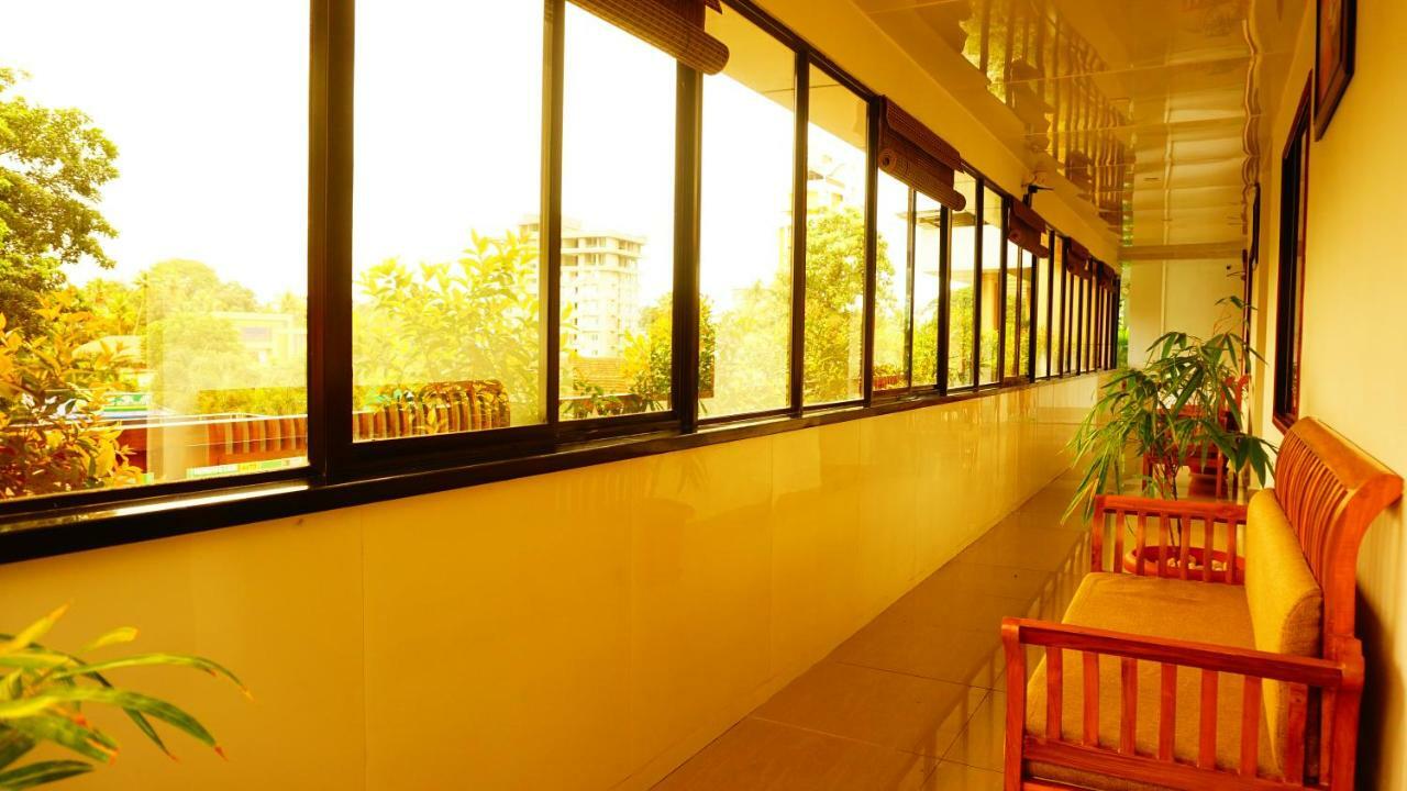 Thayamkery's Royal 2* Kochi