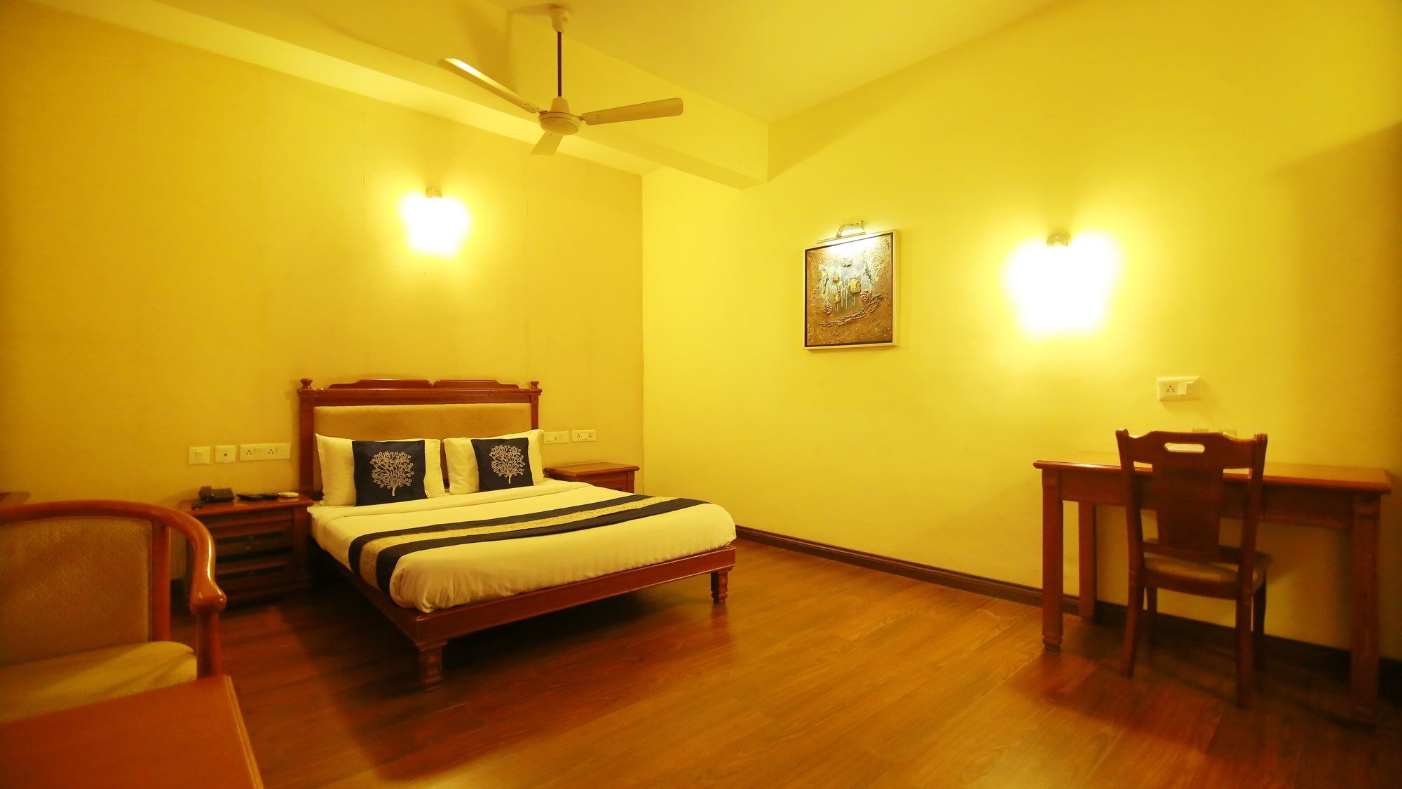Oyo 4802 Cochin Residency Hotel