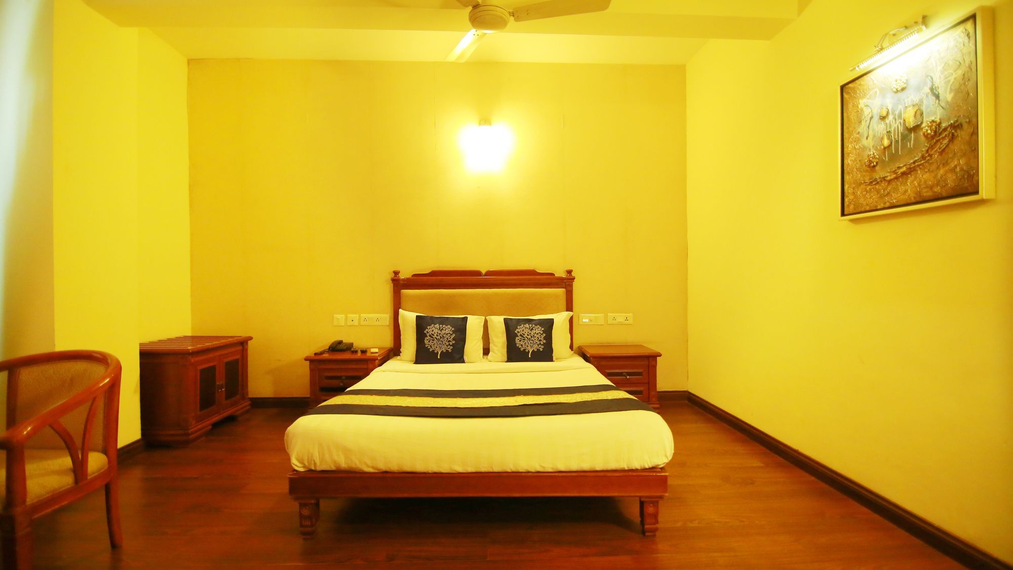 Hotel Oyo 4802 Cochin Residency Kochi