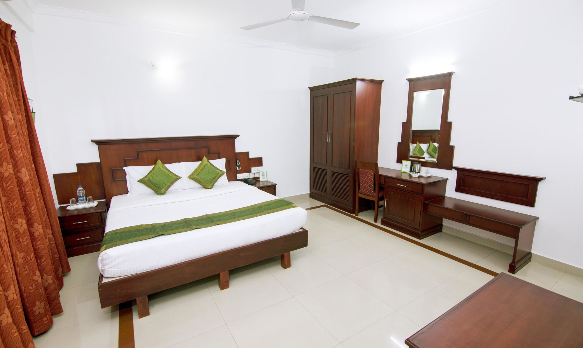 Hotel Treebo Center Point
