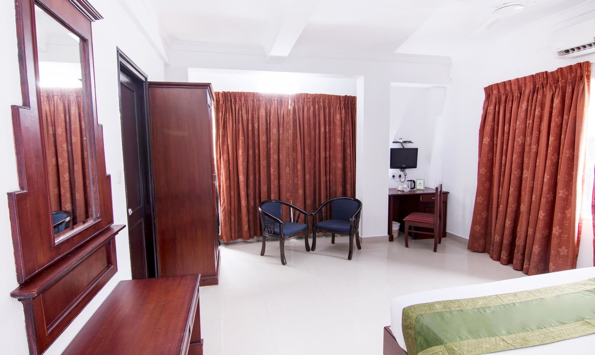 Treebo Center Point Kochi