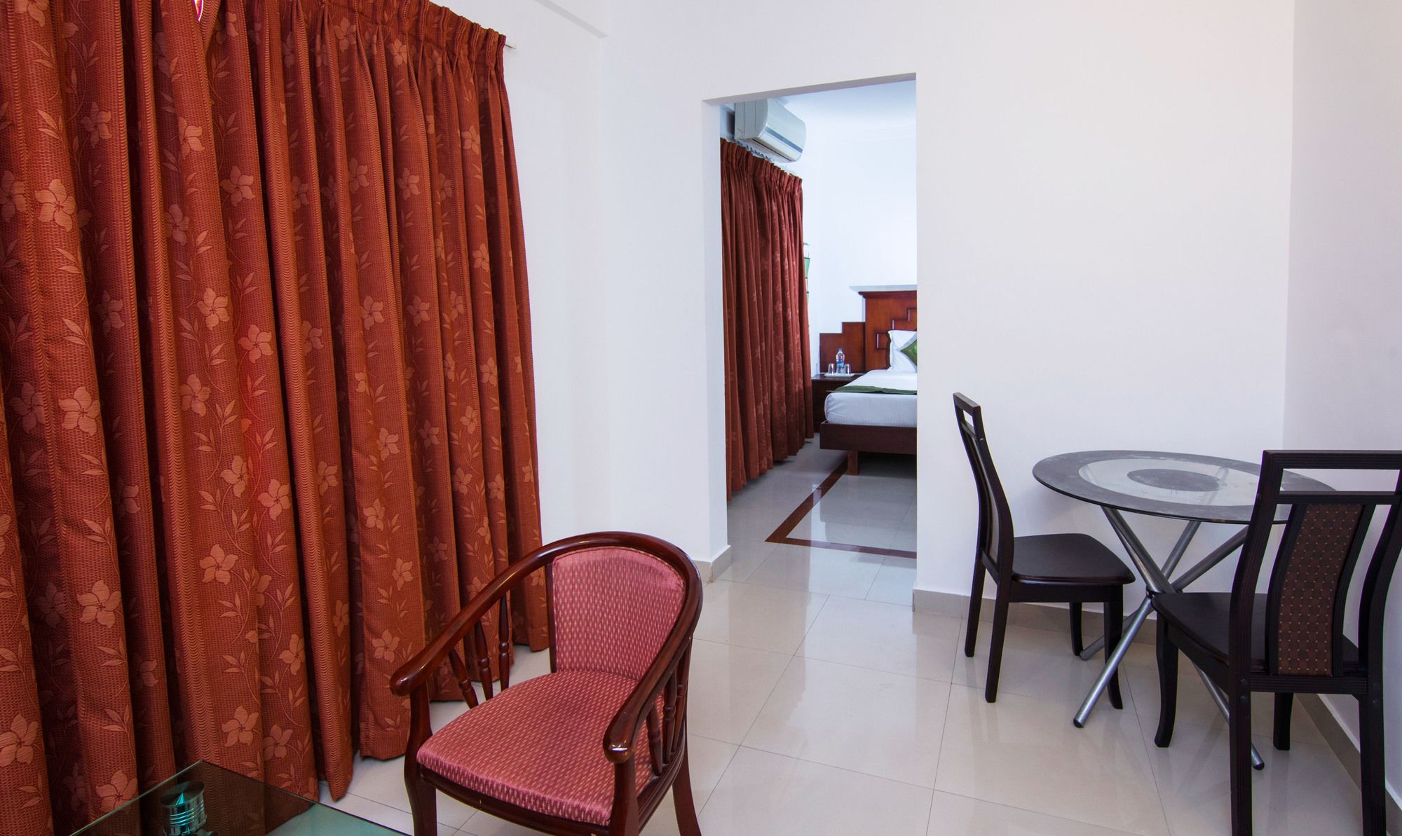 Hotel Treebo Center Point 3*