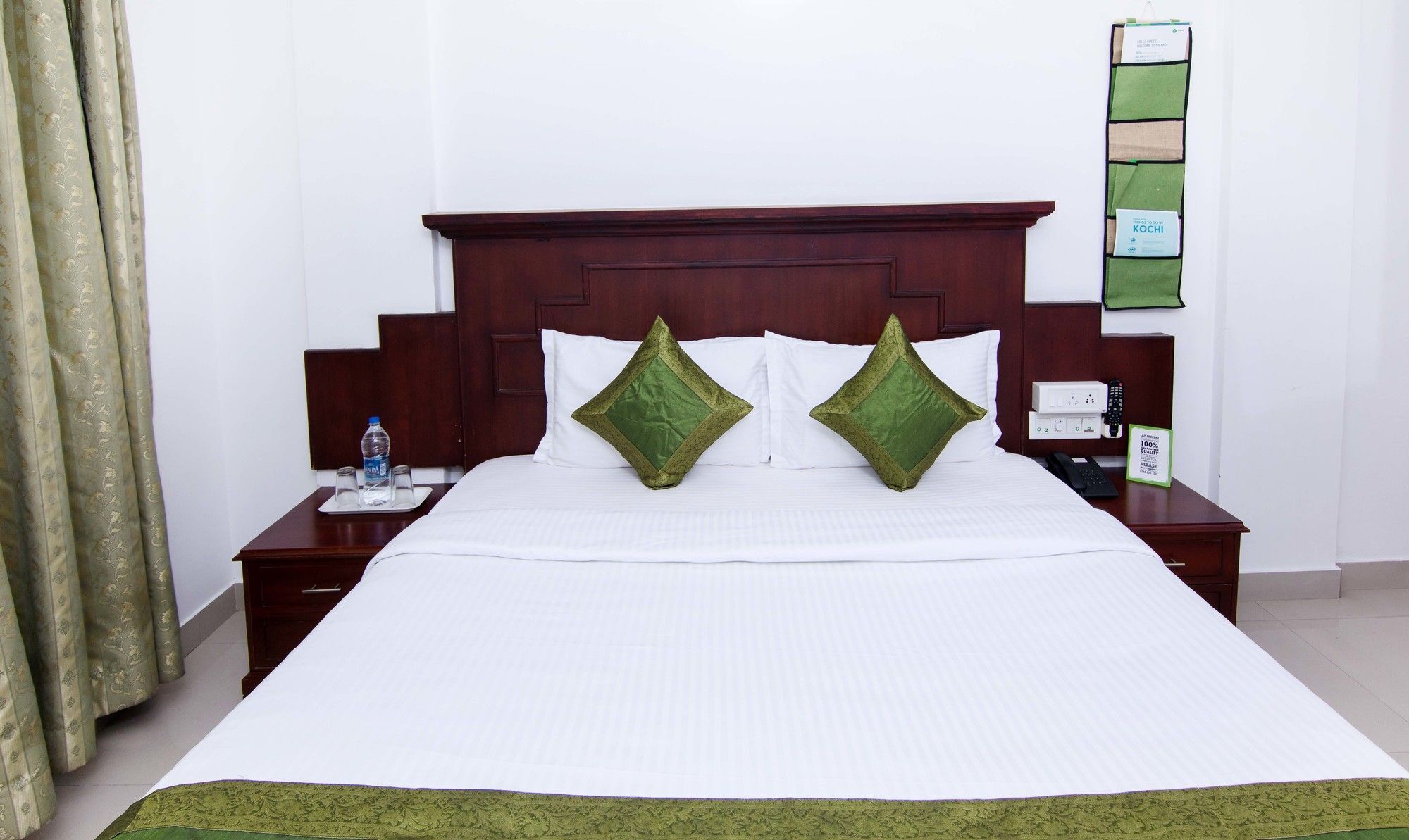 Treebo Center Point Hotel 3*