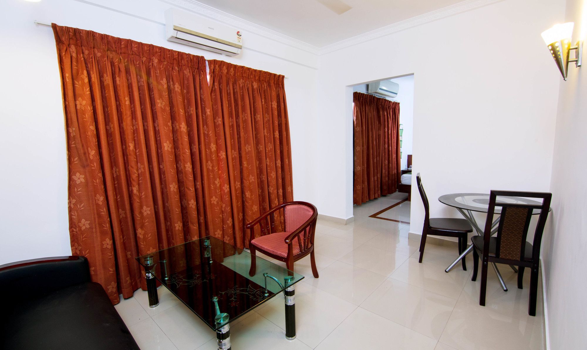 Hotel Treebo Center Point 3*
