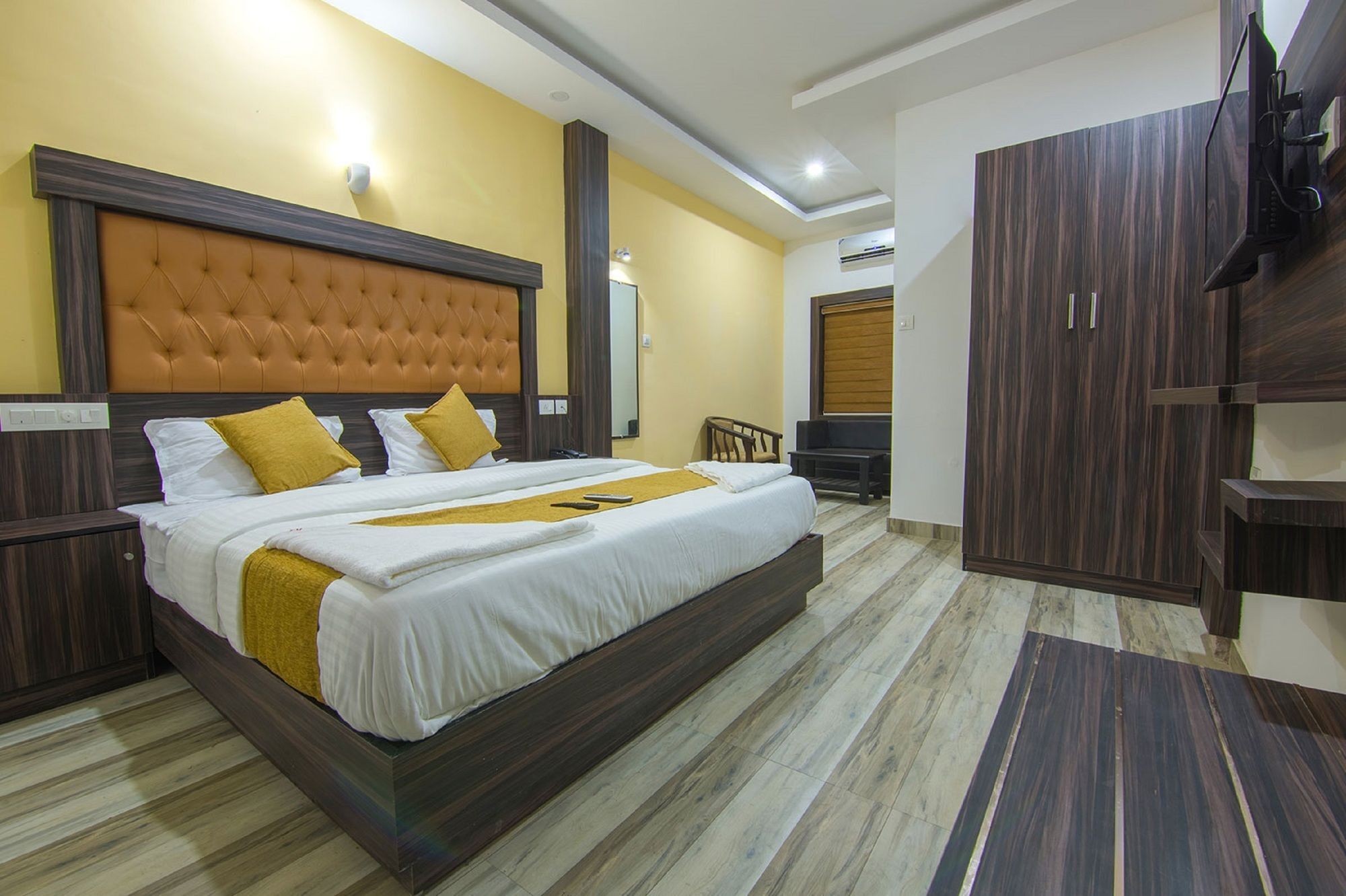 Hotel Crown