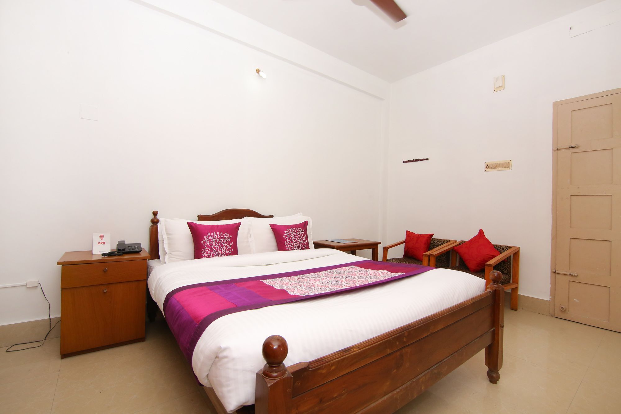 Hotel Oyo 6712 Malabar House 2*