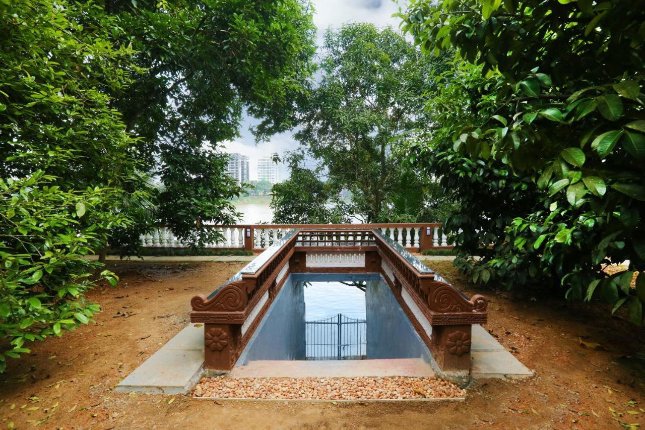 Once Upon The River, Aluva - Near Cochin International Airport Resort