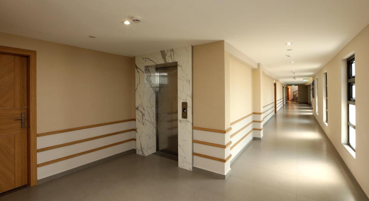 Hotel Flora Charishma Residency Aluva 4*