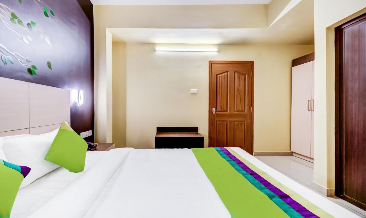 Treebo Petals Hotel