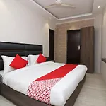 Oyo Flagship 77152 Emmanuel Residency