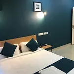 Empire Grande Suites