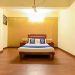 Oyo 4802 Cochin City Residency