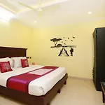 Oyo 5643 Hotel Malabar Plaza