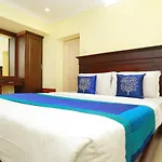 Oyo 5643 Hotel Malabar Plaza