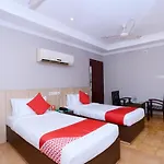 Oyo 23116 Gino Tourist Home
