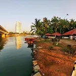 Shalom Palace