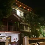 Hotel White Rose