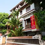Hotel White Rose