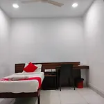 Kings Fort Rooms Thrippunithura