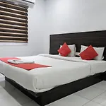 Kings Fort Rooms Thrippunithura