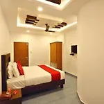 Oyo Flagship Malabar Plaza Hotel