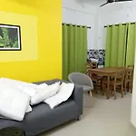 Full Moon Service Apartment