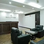 Fabhotel Lime Light