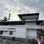 Mukalel Tourist Home