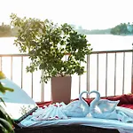 Jvk Park Hotel