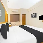 Super Hotel O Broadway Ernakulam