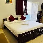 White House Inn