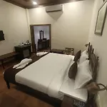 Hotel Seashell - Marine Drive Kochi