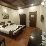 Hotel Seashell - Marine Drive Kochi