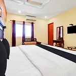 Super Townhouse Ernakulam North