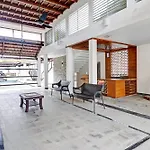 Townhouse Oak Edassery\'S Sealine Villa Stay