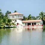 Akshay Homestay
