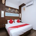 Hotel Qube