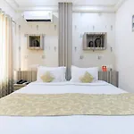 Oyo 7077 Reegate Inn