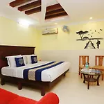 Oyo 5643 Hotel Malabar Plaza