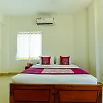 Oyo 11328 Hotel Chandrika Residency