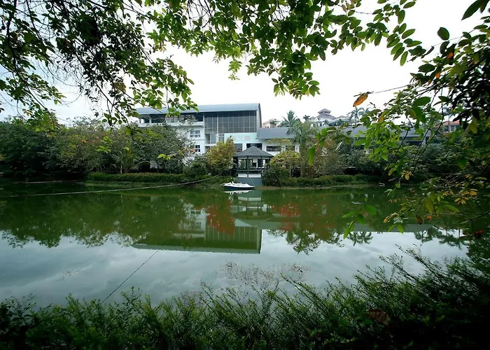 Emerald Hills Club