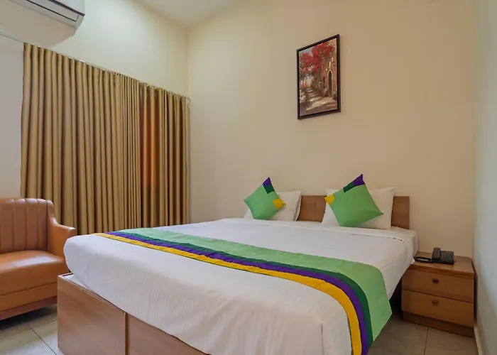 Itsy Hotels Avani Stays, Vyttila, Kochi