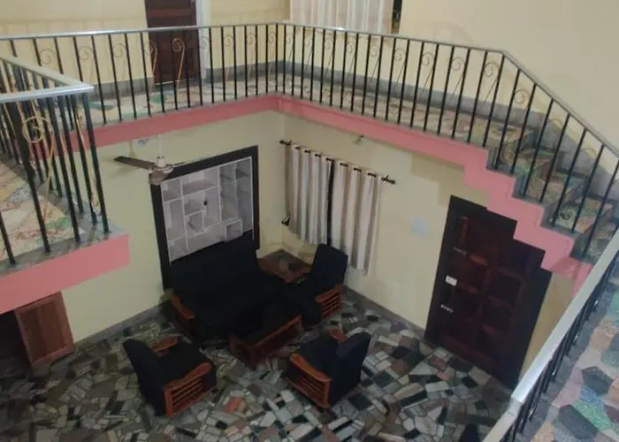 Uncle Paul\'S Mansion