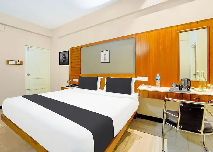 Super Hotel O Broadway Ernakulam