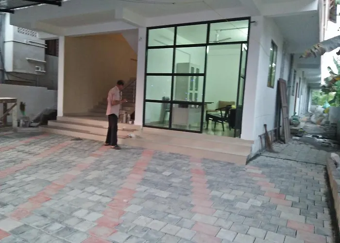 Metro Mens Hostel