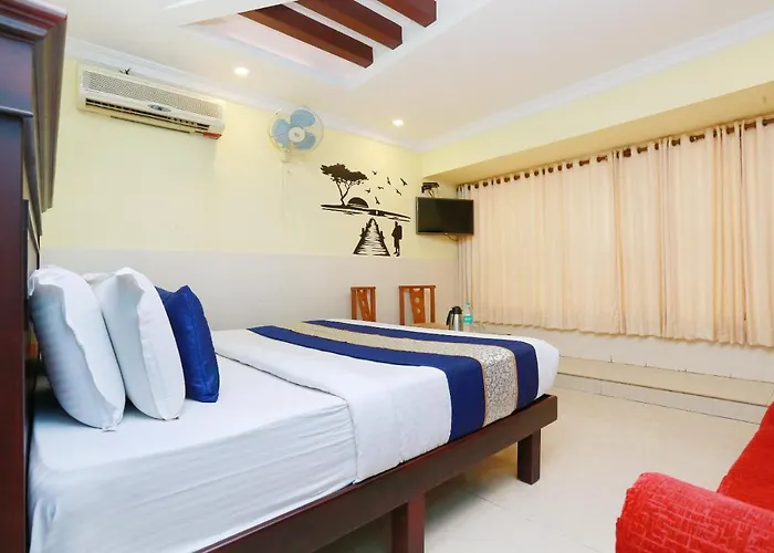 Oyo 5643 Hotel Malabar Plaza