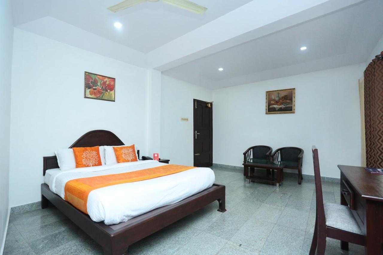 Oyo 9902 Nedumparambil Residency 3* Kochi