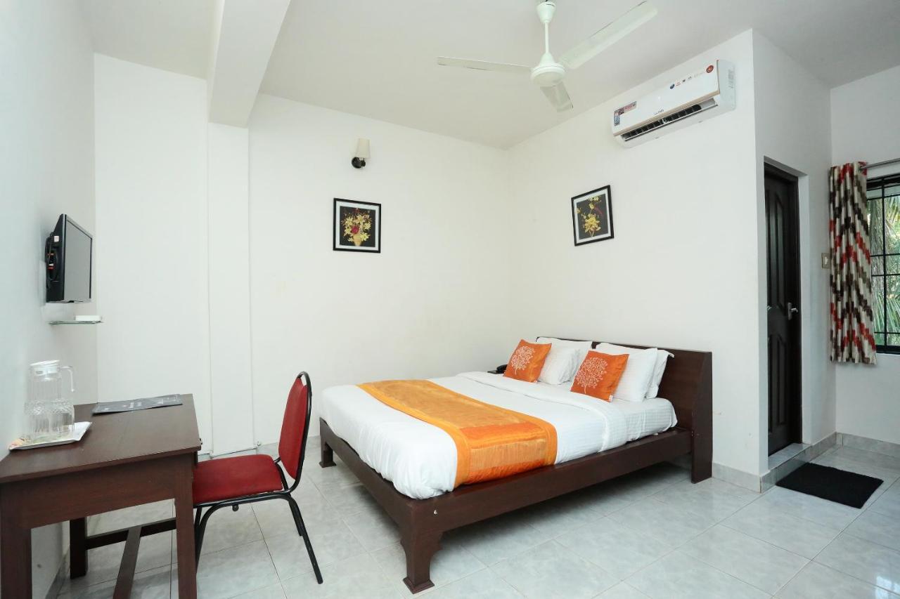 Oyo 9902 Nedumparambil Residency Hotel Kochi